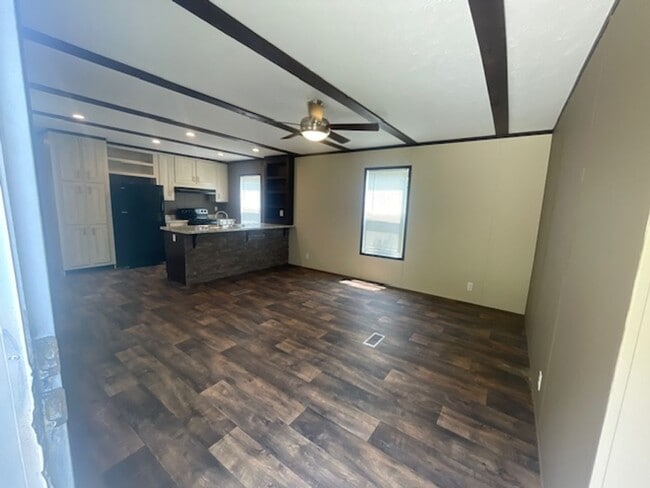 Building Photo - Renovated 3 Bedroom 2 Bath Trailer for Rent!