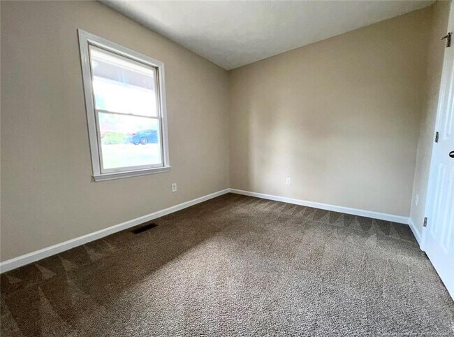 Building Photo - 715 Ashburton Dr