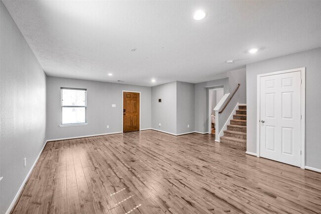 Building Photo - 1107 Epworth Ct.