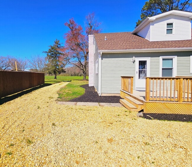 Building Photo - 1840 Cedar Hall Rd