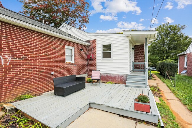 Building Photo - 14 Mount Olivet Blvd