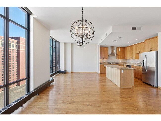 Building Photo - 201 S 11th St