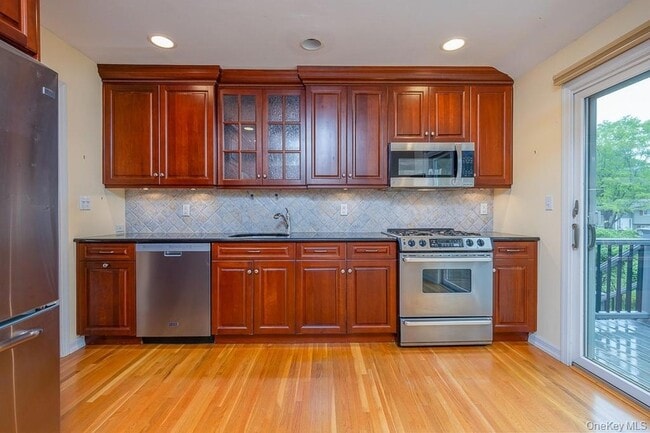 Building Photo - 12 Gerken Dr