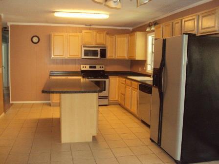 Building Photo - 408 Maple St