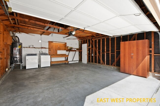 Building Photo - 5012 Greencap Ave