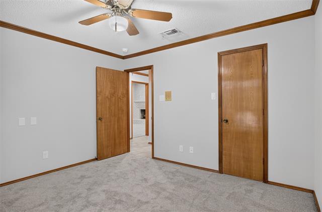 Building Photo - 1013 Alamo Dr