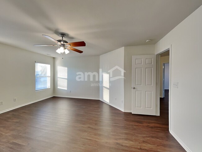 Building Photo - 1611 Rustic Arch Way