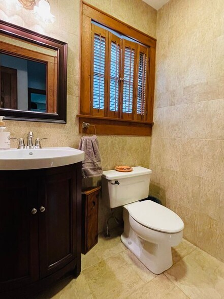 Building Photo - 159 Creekstone Dr