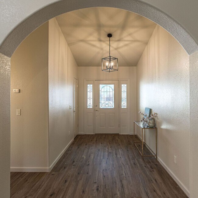 Building Photo - Elegant, Exclusive & Exquisite in this dre...