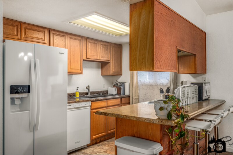 Building Photo - 4401 Reka Dr