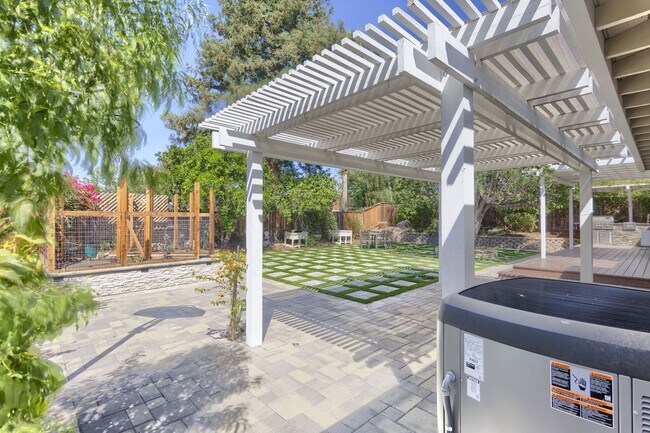 Building Photo - Stunning Almaden Valley 4-Bedroom Home