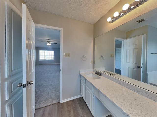 Building Photo - 1110 Orangewood Ln