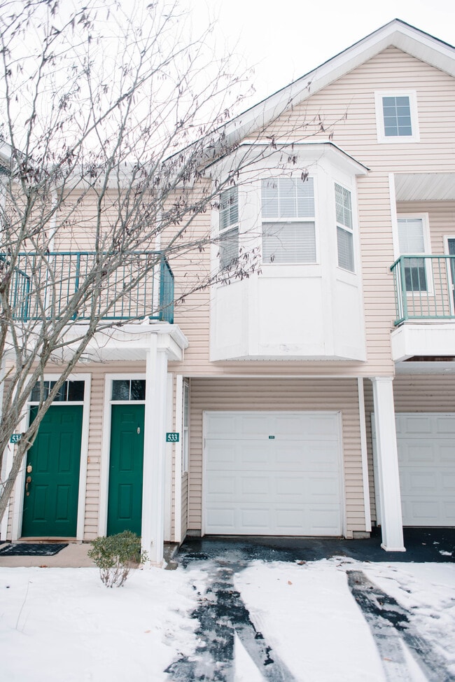 Building Photo - 533 Eagle Pointe Dr