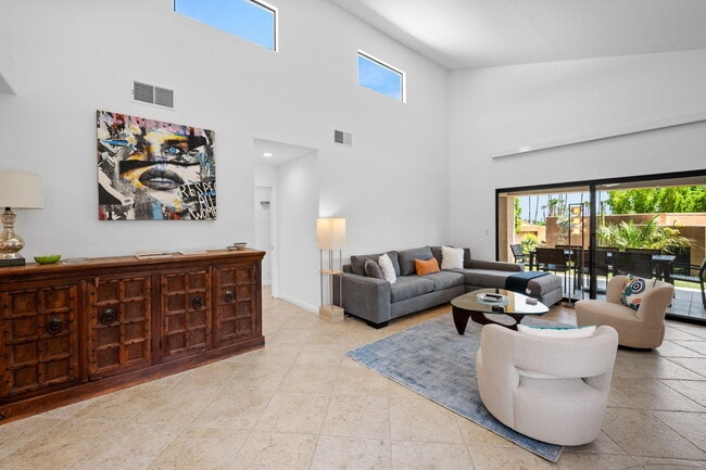 Building Photo - 73416 Mariposa Dr