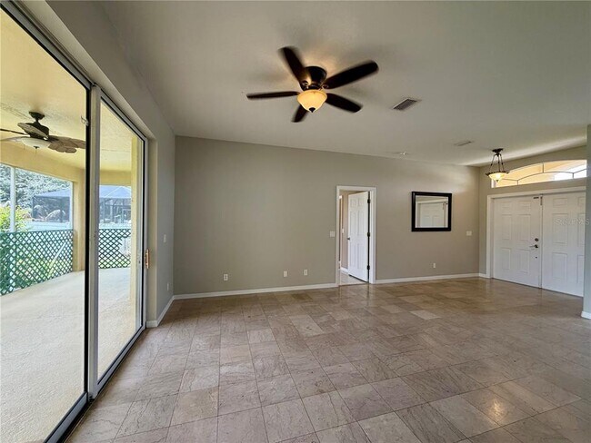 Building Photo - 1204 S San Mateo Dr