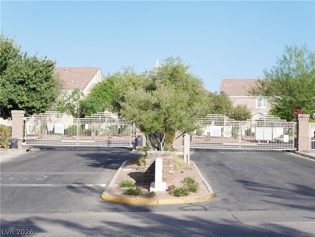 Building Photo - 1065 Cryer Ct