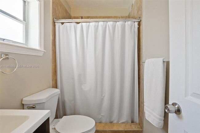 Building Photo - 2200 S Ocean Dr