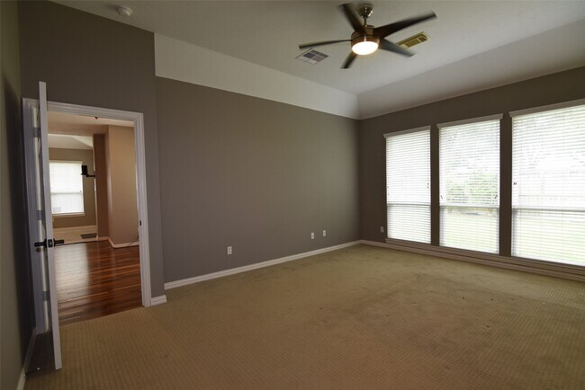 Building Photo - 122 Walston Ridge Ct