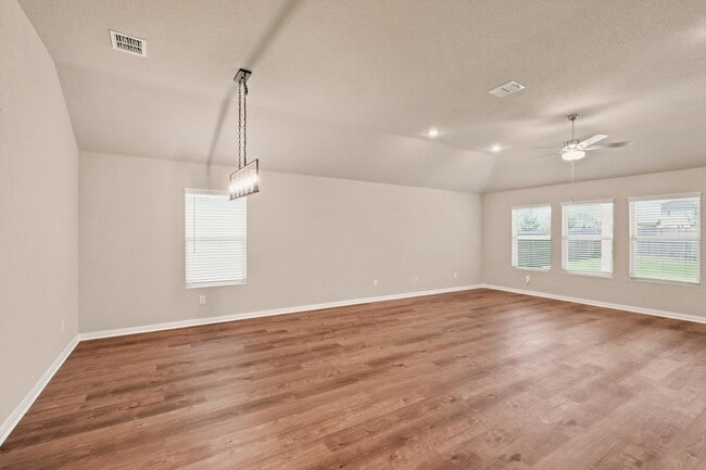 Building Photo - 7125 Flint Cyn