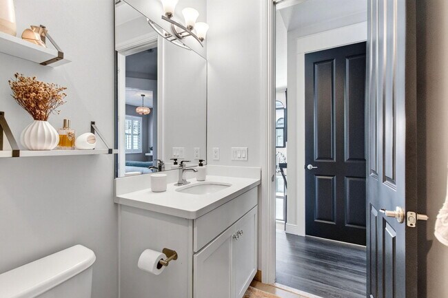Building Photo - 622 Windward Cir S