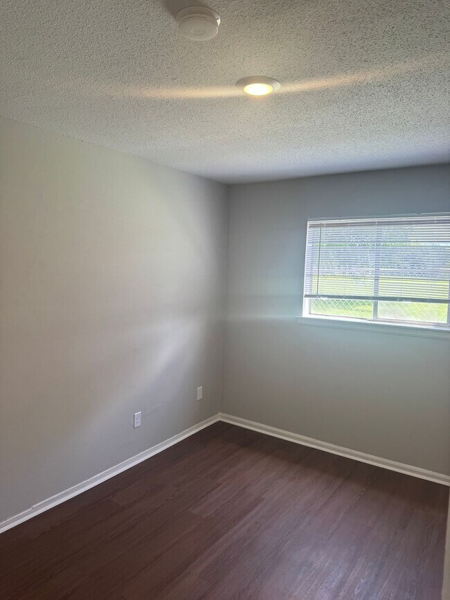 Building Photo - Imogene Apartments