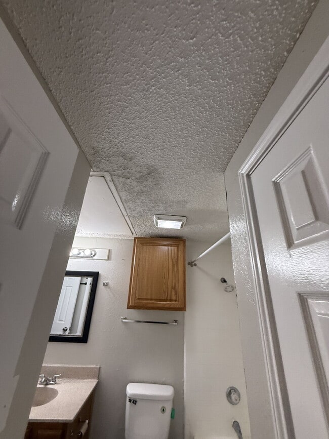 Building Photo - 9601 Forest