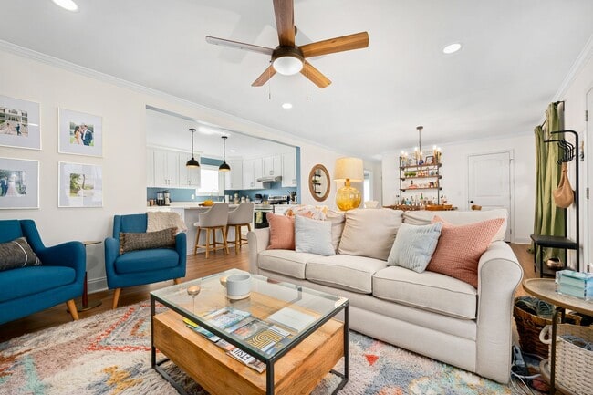 Building Photo - Beautiful 4 bedroom