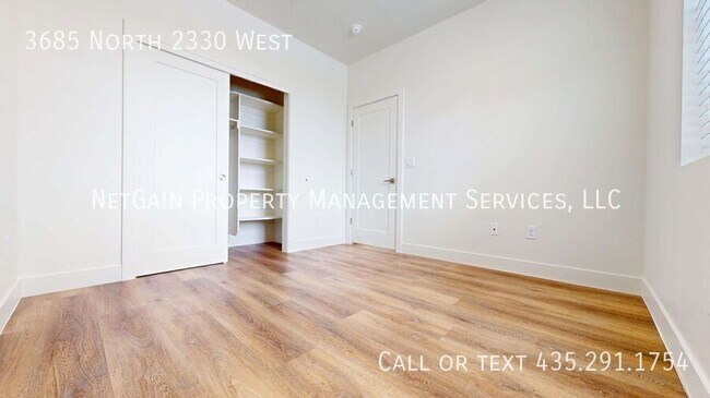 Building Photo - 3685 2330