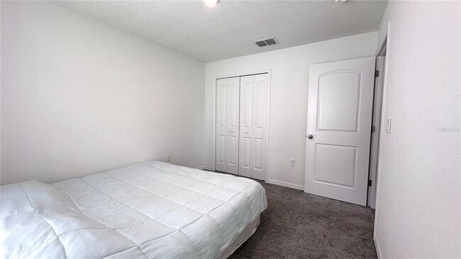 Building Photo - 421 Pinecrest Loop