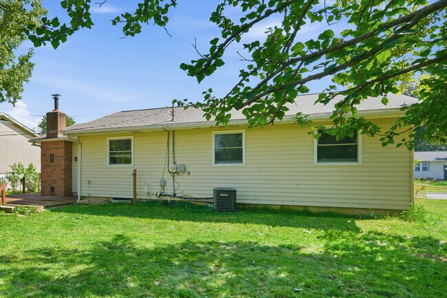 Building Photo - Charming 3-Bedroom Columbus Home