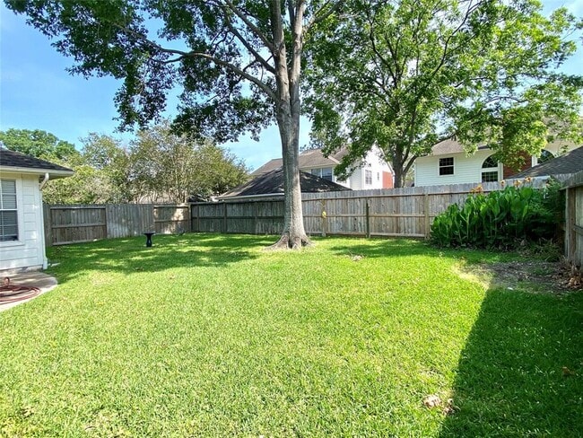 Building Photo - 20723 Spring Rose Dr