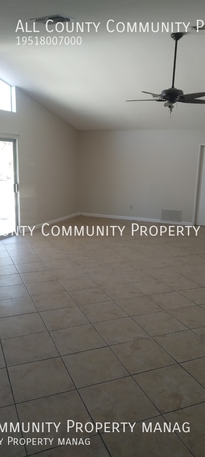 Building Photo - 3 Bed 2 Bath Home for Rent in Yucca Valley!