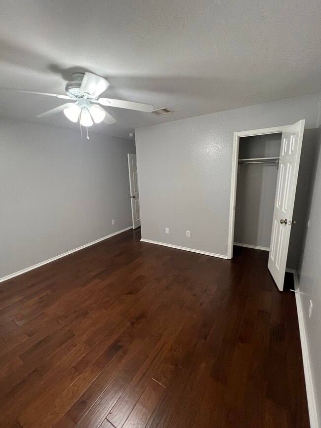 Building Photo - 3734 Candleglenn