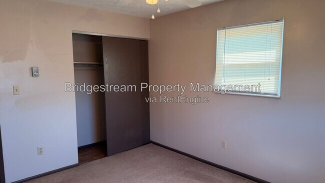 Building Photo - 40 Candlewood Ct