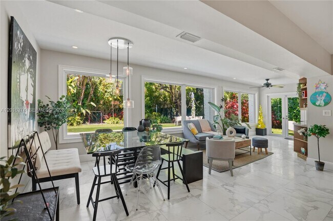 Building Photo - 7830 SW 53rd Pl