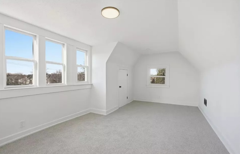 Building Photo - 8951 La Salle Blvd