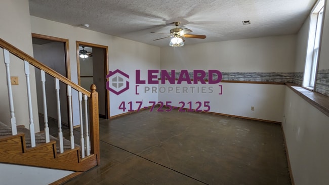 Building Photo - Farm House on 1 Acre of Land for rent!