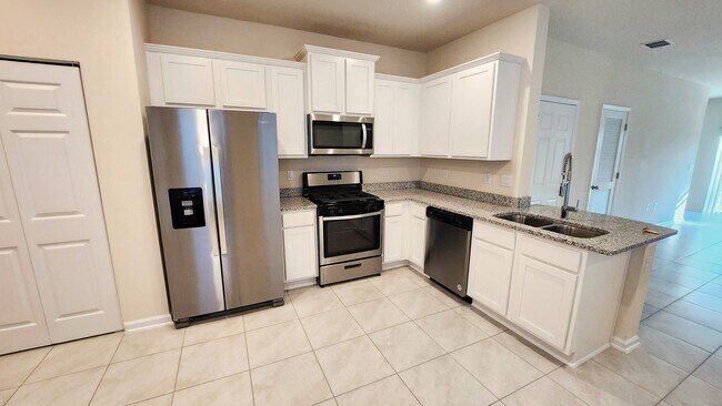 Building Photo - 365 Coastline Wy