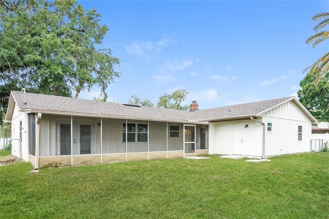 Building Photo - 208 Brittany Ave