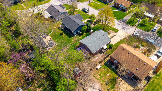 Building Photo - 1128 Exter Dr
