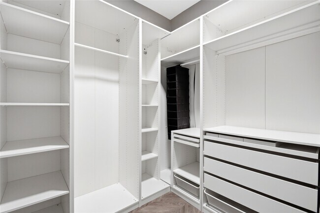 Building Photo - 9407 Denbury Way