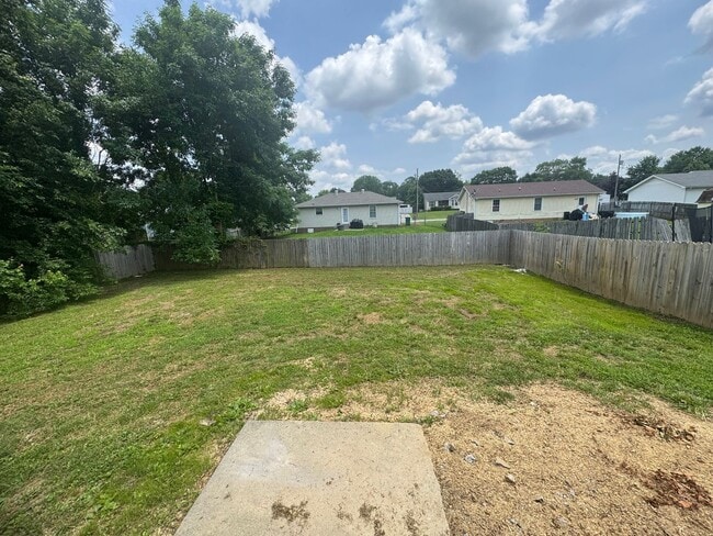 Building Photo - Single Family Home in Clarksville