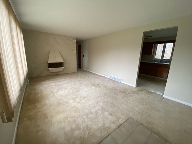 Building Photo - Ranch Style home for rent- Cicero!