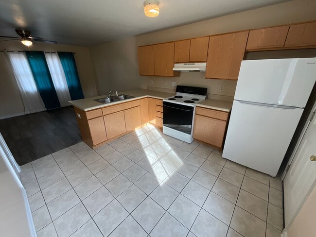 Building Photo - 3 Bedroom Home in Greensboro-Available Now to View! Updated Home