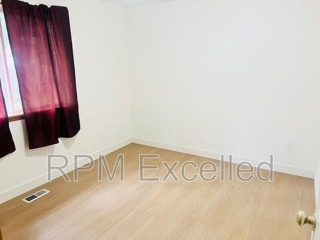 Building Photo - 31092 119th Ave SE