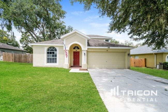 Primary Photo - 715 Grand Canyon Dr