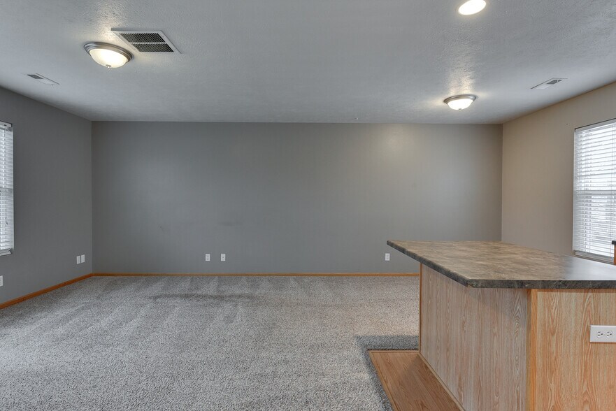 Building Photo - 6759 S 181st Ct