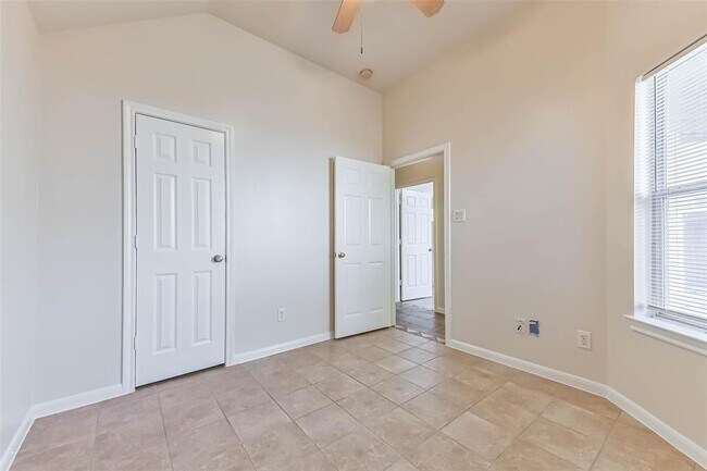 Building Photo - 10222 West Palm Lake Drive