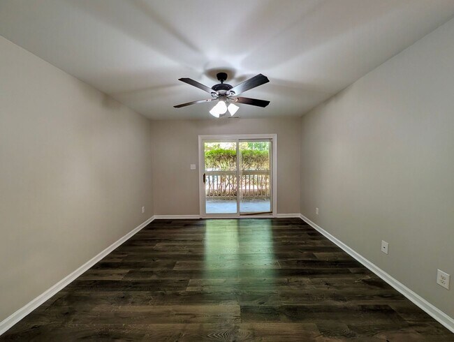 Building Photo - 311 New Kent Pl