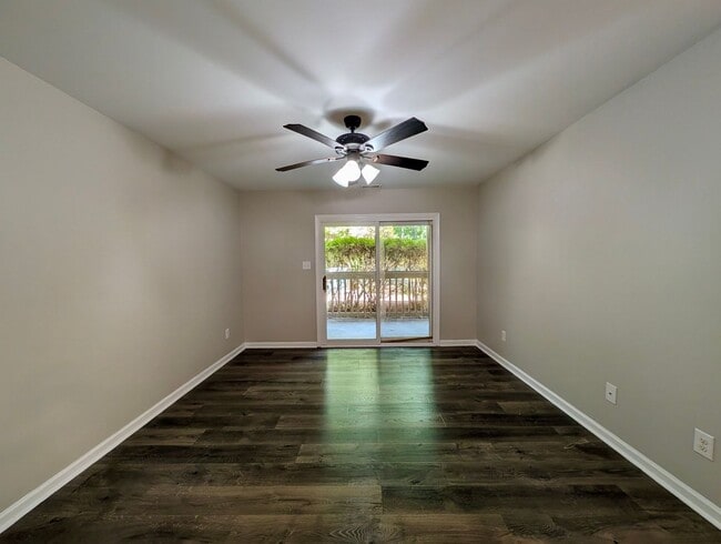 Building Photo - Cozy 2-Bedroom, 2-Bath Condo Nestled in Cary